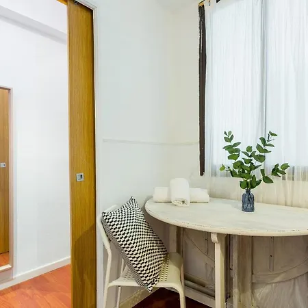Illa Diagonal Apartman Barcelona
